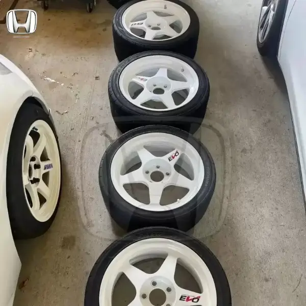 Desmond Regamaster EVO, Rims and tires. – Rare Honda Part